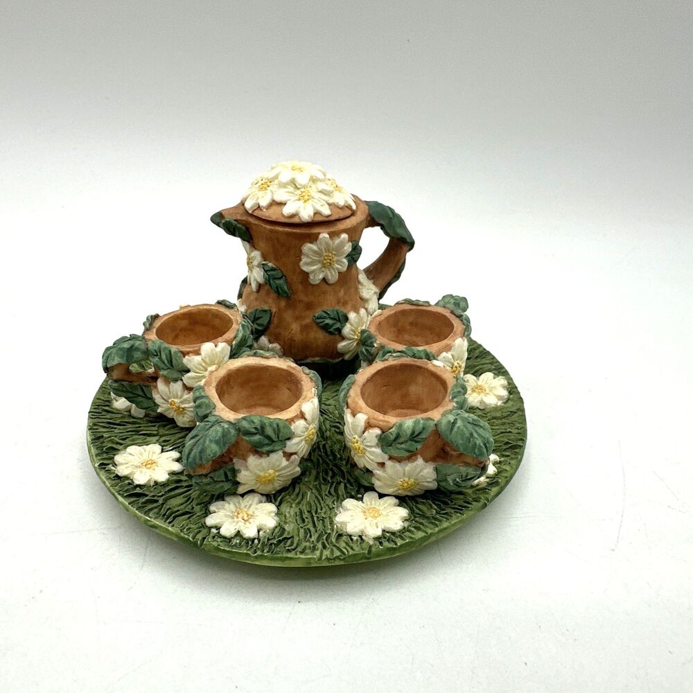 Vintage 1996 Young's Miniature Tea Set Daisy Floral Resin 6 Pieces
